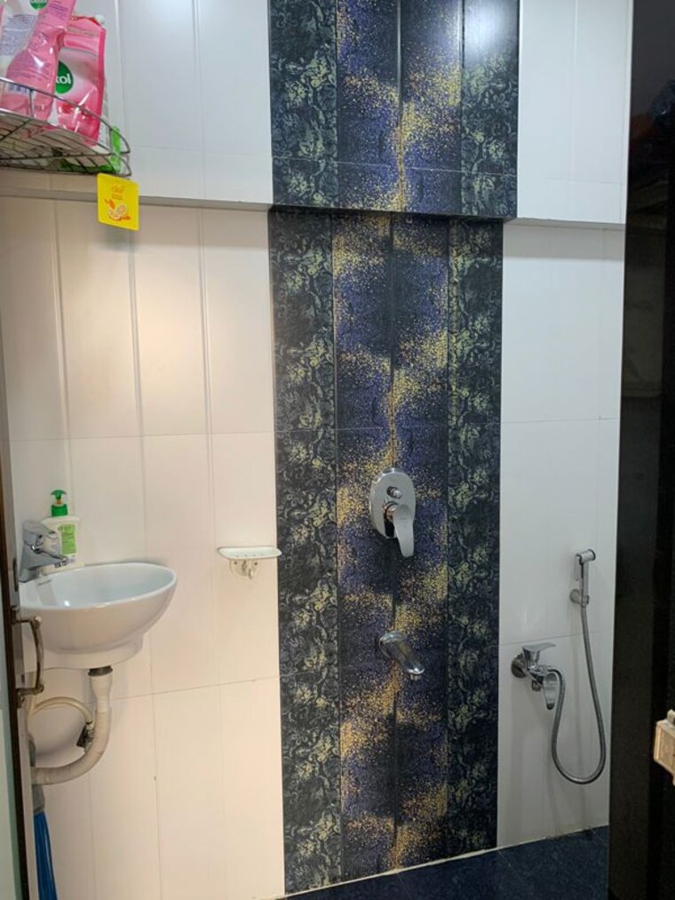 Bathroom, yashvasin-chs-ltd 3 Bedroom 1458 Sq.Ft. Apartment In Kharghar Navi Mumbai 10667615