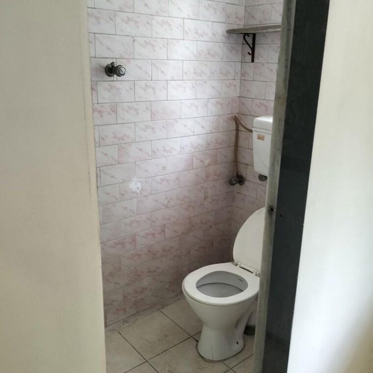 Bathroom, om-dwarkanath-chs 2 Bedroom 950 Sq.Ft. Apartment In Nerul Navi Mumbai 10667616