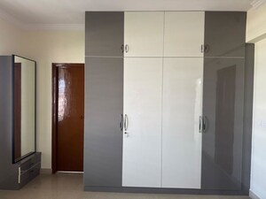 Room in 3.5 BHK Apartment at Kompally – for Rent