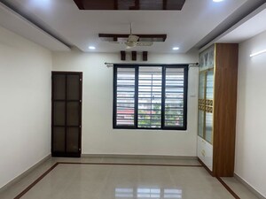Room in 3.5 BHK Apartment at Kompally – for Rent
