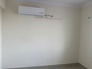Room in 3.5 BHK Apartment at Kompally – for Rent