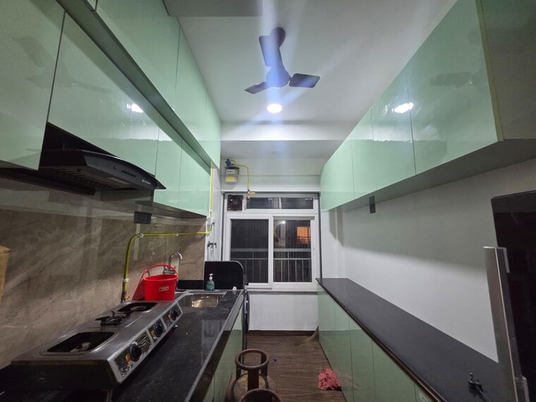 Kitchen, goregaon west 3 Bedroom 1500 Sq.Ft. Apartment In Goregaon West Mumbai 10667628