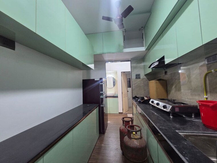 Kitchen, goregaon west 3 Bedroom 1500 Sq.Ft. Apartment In Goregaon West Mumbai 10667628