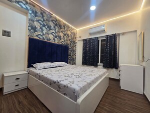 Bedroom in 3 BHK Apartment at Goregaon West – for Rent