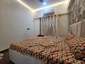 Bedroom in 3 BHK Apartment at Goregaon West – for Rent