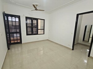 Room in 3 BHK Builder Floor at Huda Staff Colony, Sector 46 – for Rent