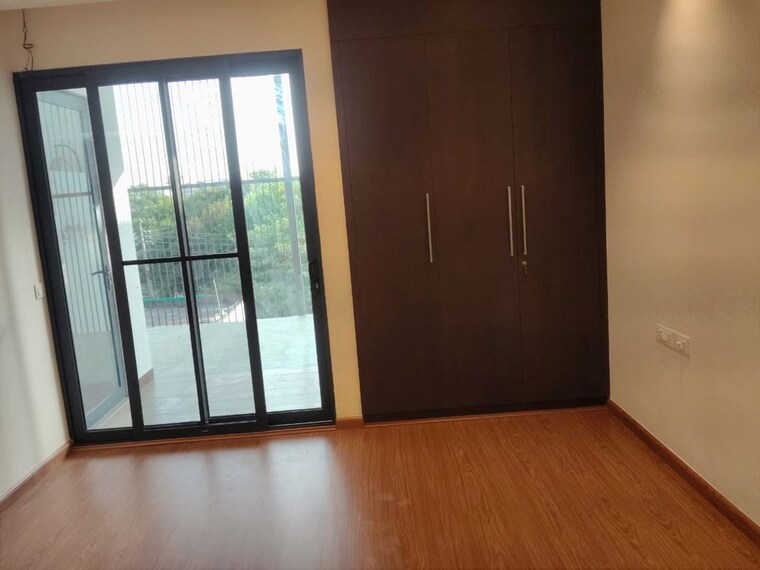 Room, builder-floor 4 Bedroom 2800 Sq.Ft. Builder Floor In Sector 28 Gurgaon 10667678