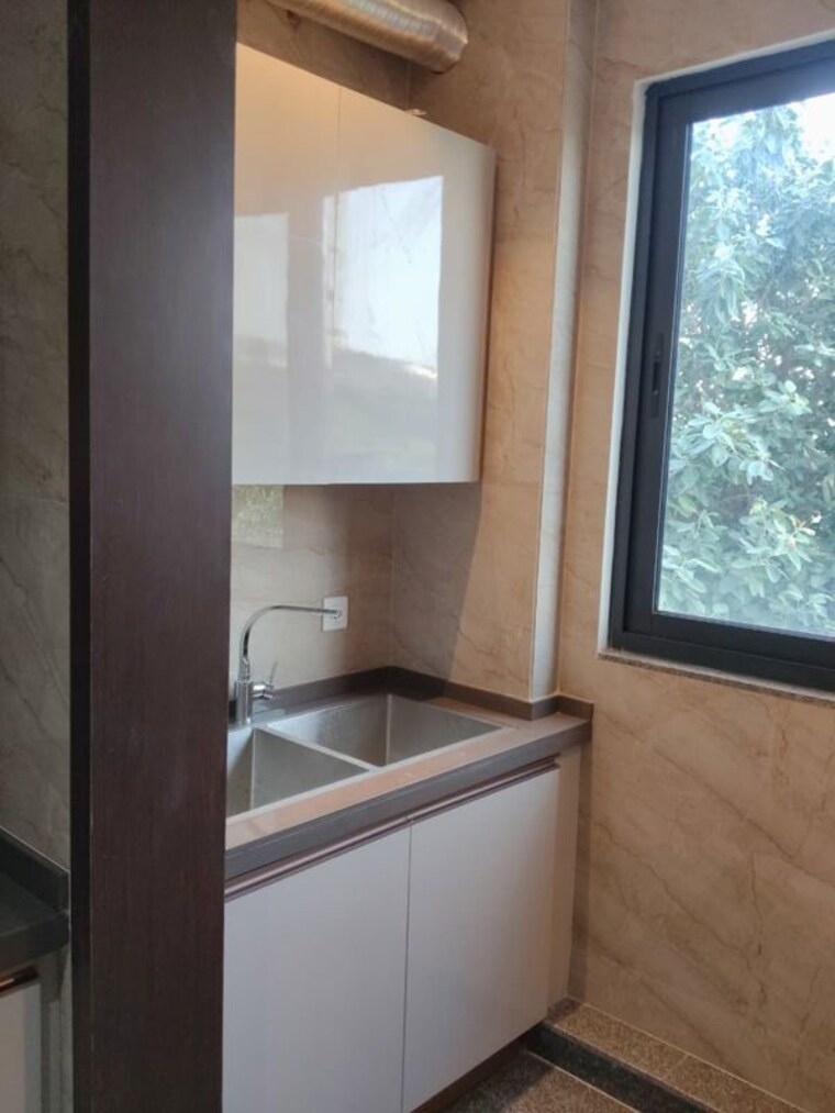 Room, builder-floor 4 Bedroom 2800 Sq.Ft. Builder Floor In Sector 28 Gurgaon 10667678