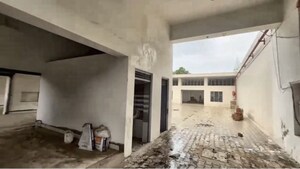 Furnished Amenities in  Warehouse at Industrial Area Phase I – for Rent