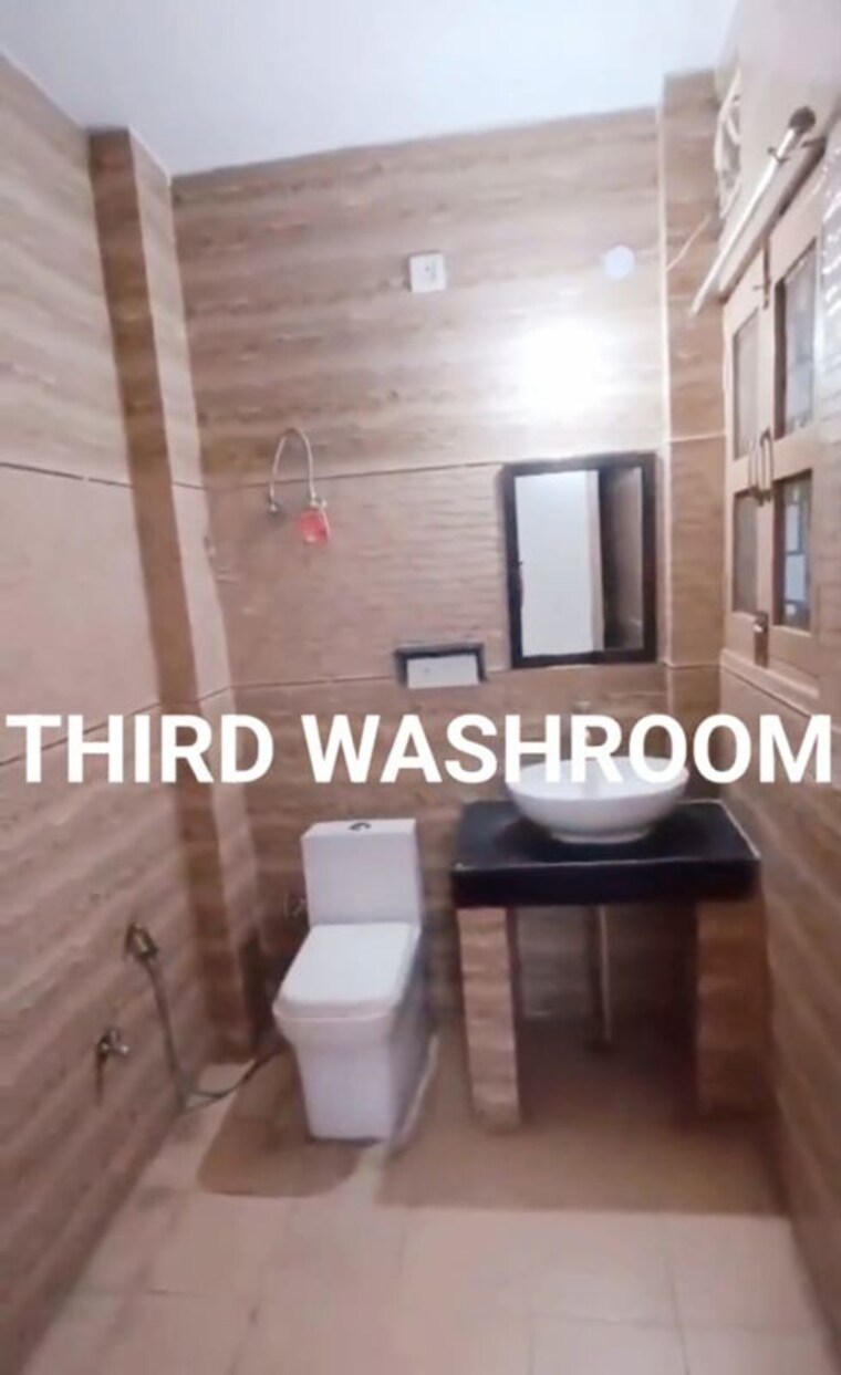 Attached Bathroom, empire-floors 3 Bedroom 160 Sq.Yd. Builder Floor In Sector 57 Gurgaon 10667692