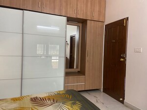 Room in 2 BHK Apartment at Queens Road – for Rent