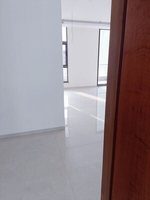 Room in 6 BHK Villa at Hallmark Imperia, Osman Nagar – for Sale