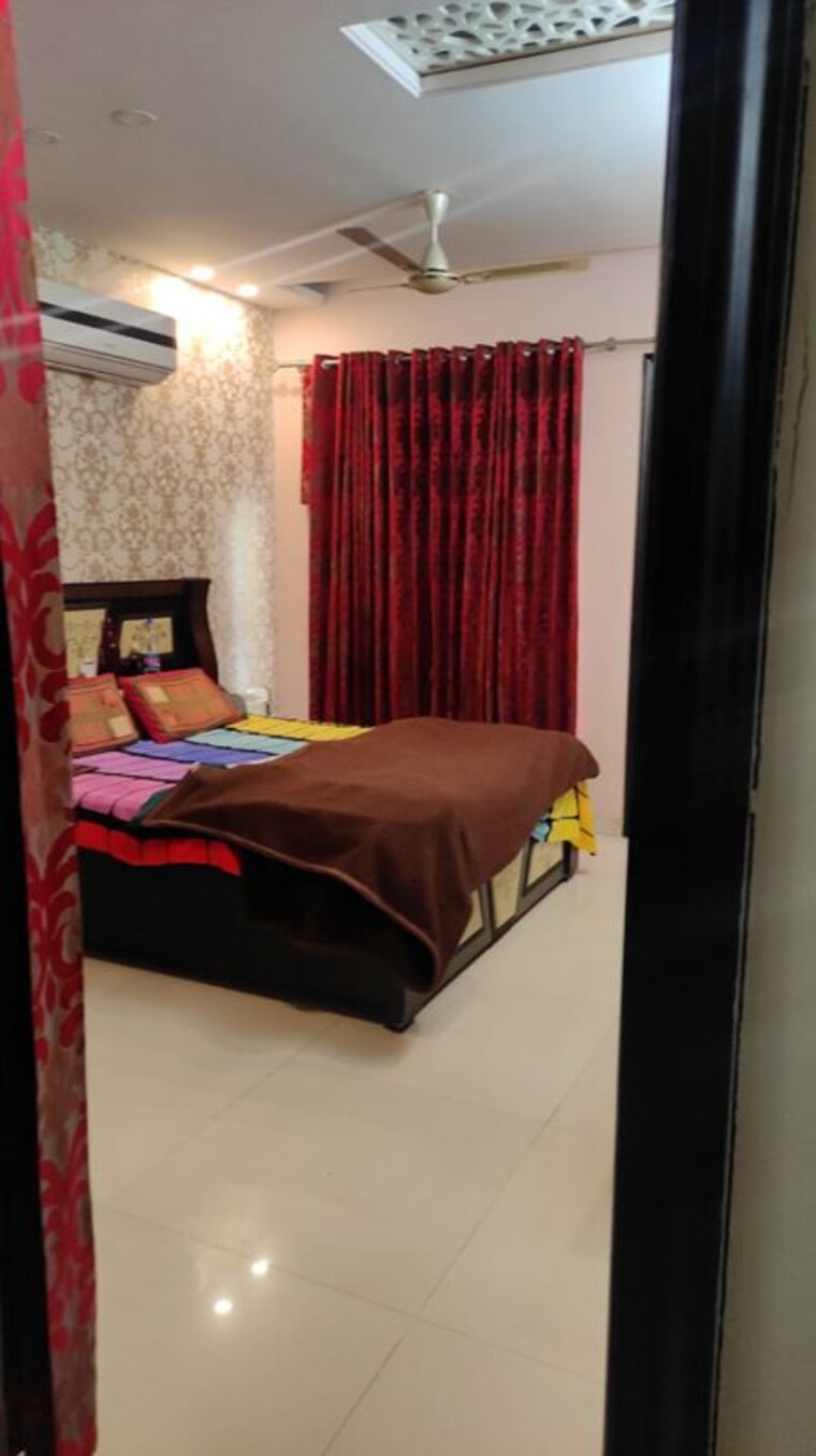 Bedroom, unitech-south-city-ii 3 Bedroom 2100 Sq.Ft. Builder Floor In Sector 50 Gurgaon 10667727