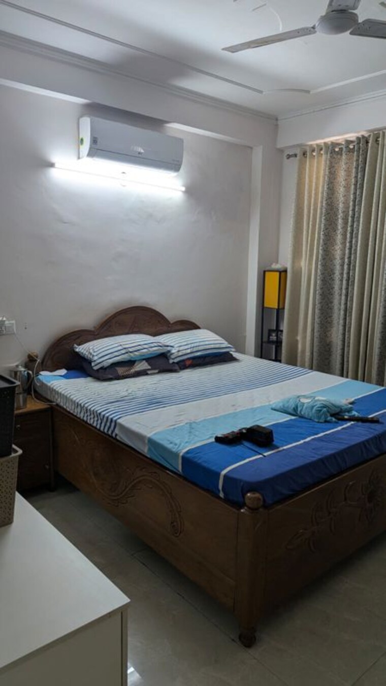 Bedroom, unitech-south-city-ii 3 Bedroom 2100 Sq.Ft. Builder Floor In Sector 50 Gurgaon 10667727