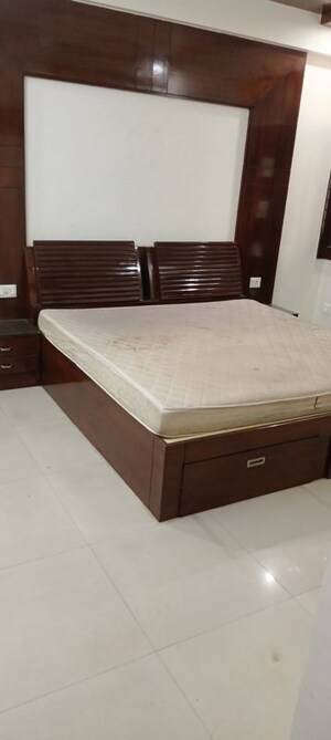 Room in 2 BHK Apartment at SDC The Destination, Lalarpura – for Rent