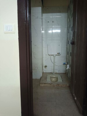 Bathroom in 2 BHK Builder Floor at Maan Sona Apartments, Shahberi – for Rent