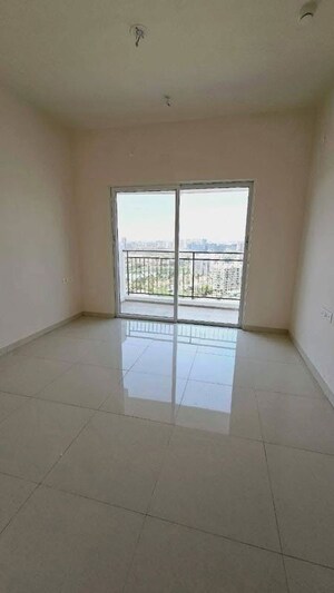 Room in 2 BHK Apartment at Godrej Rejuve, Mundhwa – for Rent