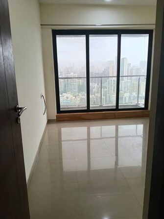 2 BHK 1100 Sq.Ft. Apartment in Rustomjee Elanza