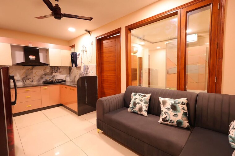 Living Room, sector 43 4 Bedroom 300 Sq.Yd. Independent House In Sector 43 Gurgaon 10667781