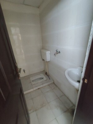 Bathroom in 3.5 BHK Apartment at Paramount Floraville, Sector 137 – for Rent