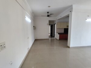 Room in 3.5 BHK Apartment at Paramount Floraville, Sector 137 – for Rent