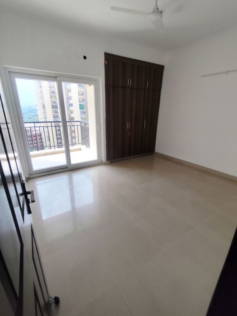 Room, paramount-floraville 3.5 Bedroom 1685 Sq.Ft. Apartment In Sector 137 Noida 10667798