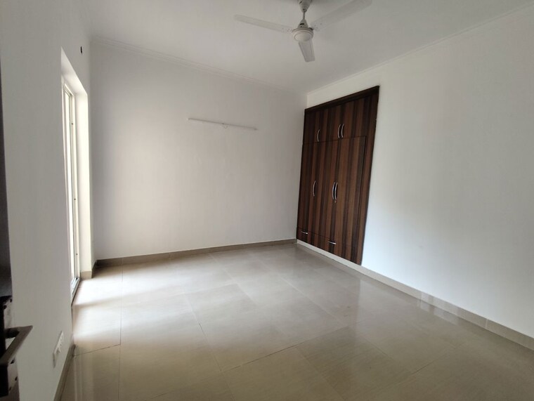 Room, paramount-floraville 3.5 Bedroom 1685 Sq.Ft. Apartment In Sector 137 Noida 10667798