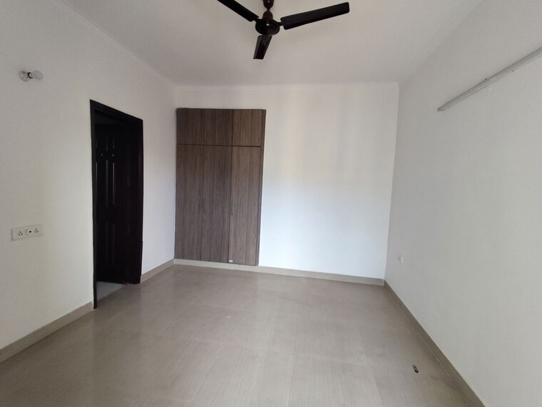 Room, paramount-floraville 3.5 Bedroom 1685 Sq.Ft. Apartment In Sector 137 Noida 10667798
