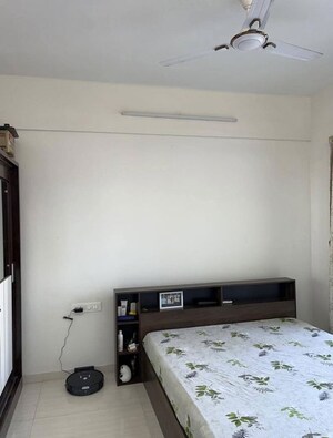2 BHK Apartment For Rent in Regency Anantam, Dombivli East