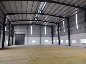 Room in  Warehouse at Arasur – for Rent