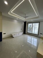 5 BHK +  3600 Sq.Ft. Builder Floor in Pitampura