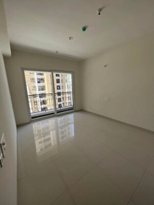 Room in 2 BHK Apartment at Nyati Elysia, Kharadi – for Rent