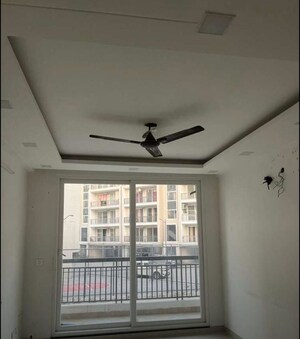 Room in 3 BHK Apartment at Maxxus Elanza, International Airport Road – for Sale