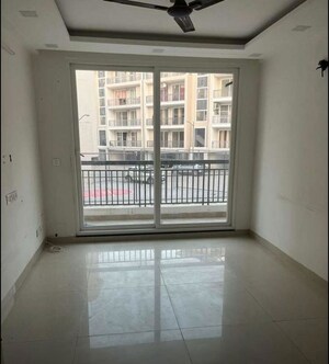 Room in 3 BHK Apartment at Maxxus Elanza, International Airport Road – for Sale