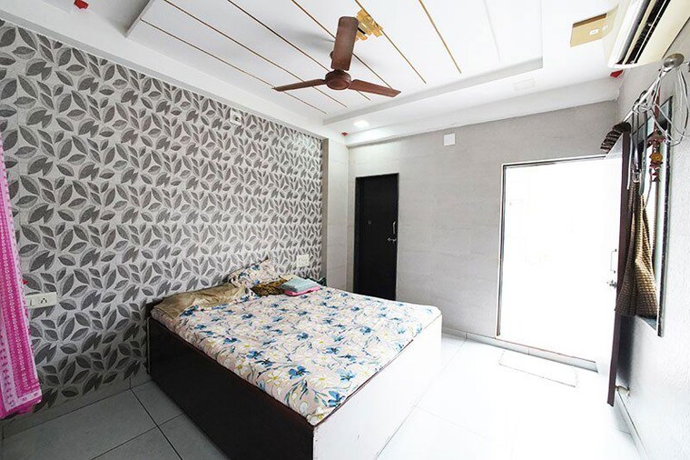 Bedroom, new ranip 2 Bedroom 125 Sq.Yd. Penthouse In New Ranip Ahmedabad 10667851