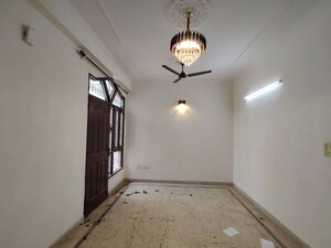 3 BHK Builder Floor For Rent in Green Fields Colony