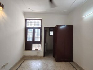 Room in 3 BHK Builder Floor at Green Fields Colony – for Rent