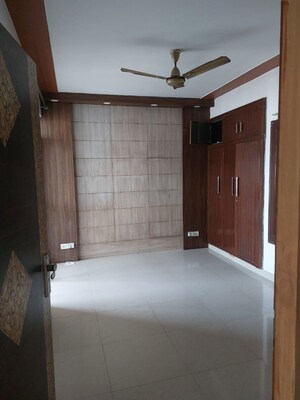 Room in 2.5 BHK Apartment at Panchsheel Wellington, Dundahera – for Sale