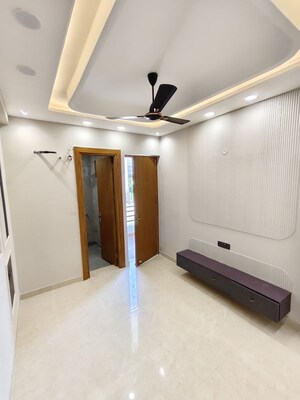 Furnished Amenities in 3 BHK Builder Floor at Puri Kohinoor, Sector 89 – for Sale