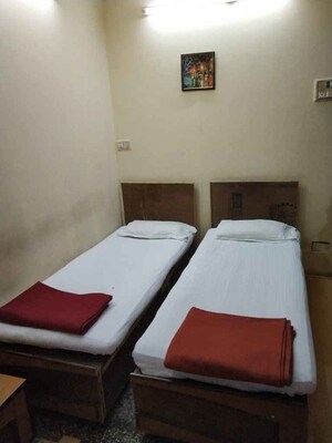 Bedroom in  Pg at Chincholi Phatak – for Rent