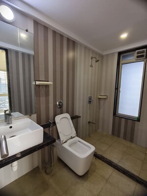 Team Area in 1.5 BHK Apartment at Aspen Park, Goregaon East – for Rent