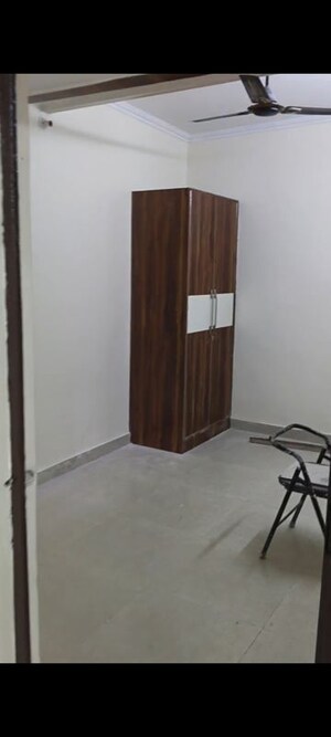 Room in 2 BHK Builder Floor at Pratap Vihar – for Sale