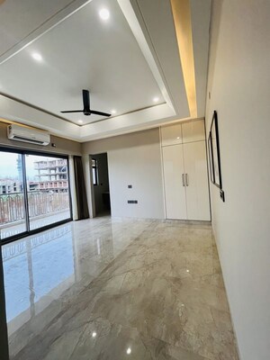 Room in 3 BHK Apartment at Proview Officer City, Raj Nagar Extension – for Sale