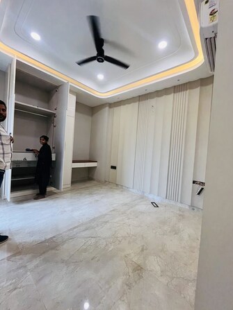 3 BHK +  1405 Sq.Ft. Apartment in Proview Officer City