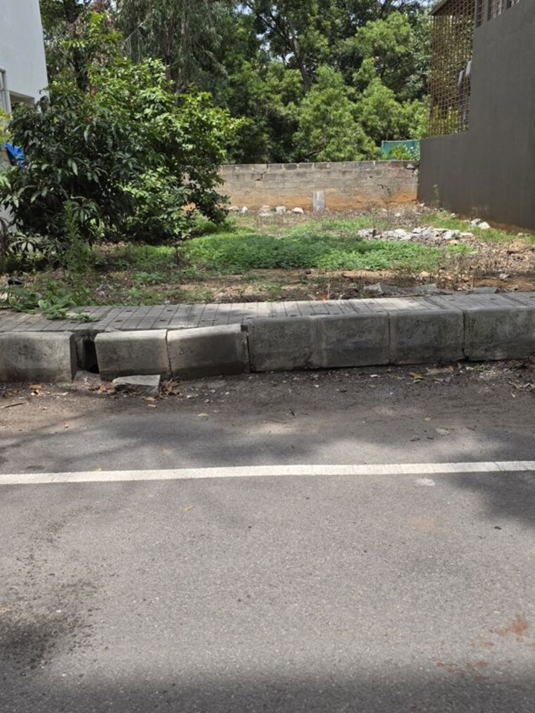  Parking, hal layout  1200 Sq.Ft. Plot In Hal Layout Bangalore 10667963