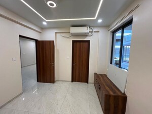 Room in 3 BHK Apartment at Sunshine Destino, Puppalaguda – for Rent