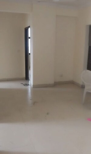 Room in 3 BHK Apartment at Sanchar Residency, Raj Nagar Extension – for Sale