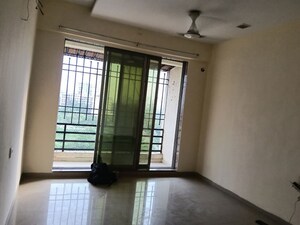 Room in 2 BHK Apartment at Skytech Neelkanth Classic, Kharghar – for Rent