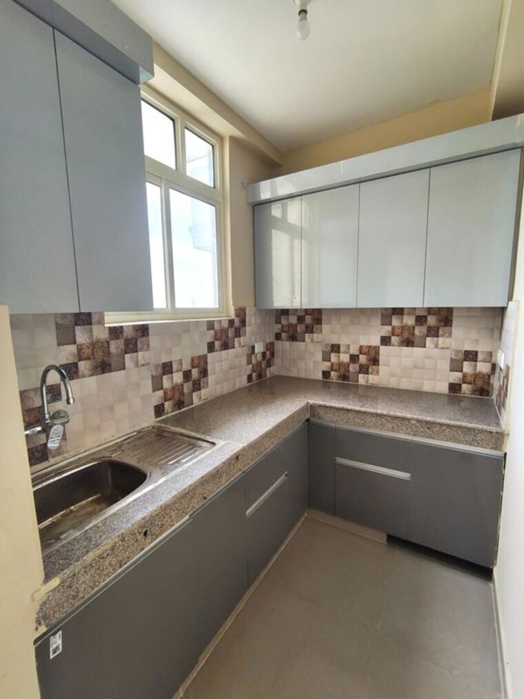 Kitchen, sector 23 2 Bedroom 1200 Sq.Ft. Builder Floor In Sector 23 Gurgaon 10668087