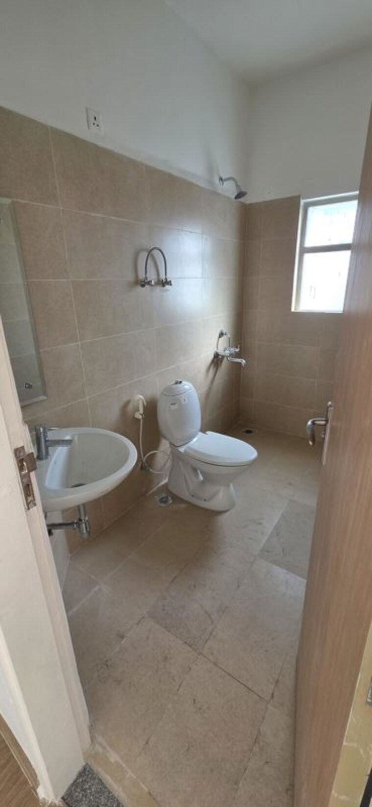 Bathroom, sector 23 2 Bedroom 1200 Sq.Ft. Builder Floor In Sector 23 Gurgaon 10668105